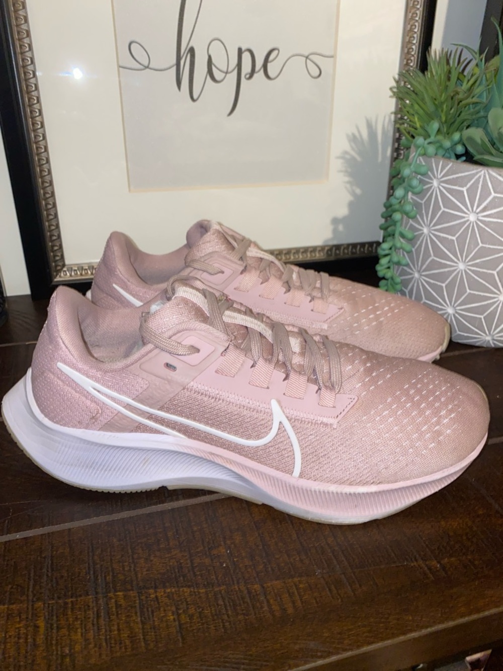 Nike Air Zoom Pegasus 38 Running Sneakers Size 7.5 Champagne White Barely Rose
